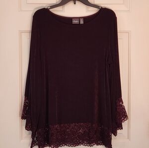 Chic Lace-Trimmed Maroon Blouse